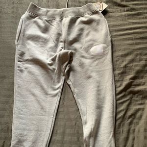 Men’s grey champion sweatpants size XL.